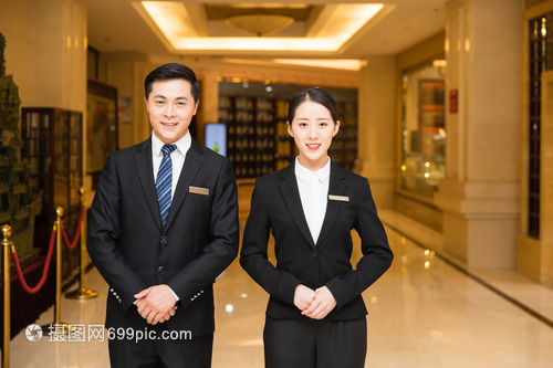 酒店管理服務人員形象與餐飲管理的融合藝術